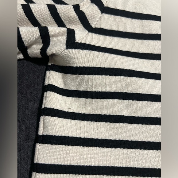 H&M High Collar Sweater - Picture 4 of 8